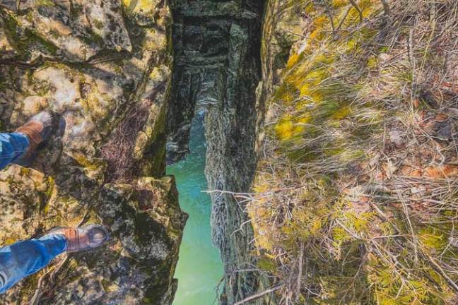 a close up of cave point